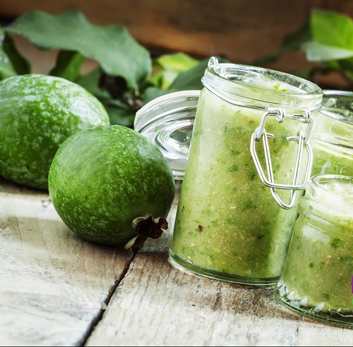 Không cần săn cherry Mỹ hay nho Hàn đắt đỏ, thứ quả đầy vườn ở Việt Nam đang được tiểu thương gom hàng vì quá hút khách mùa hè - Ảnh 1