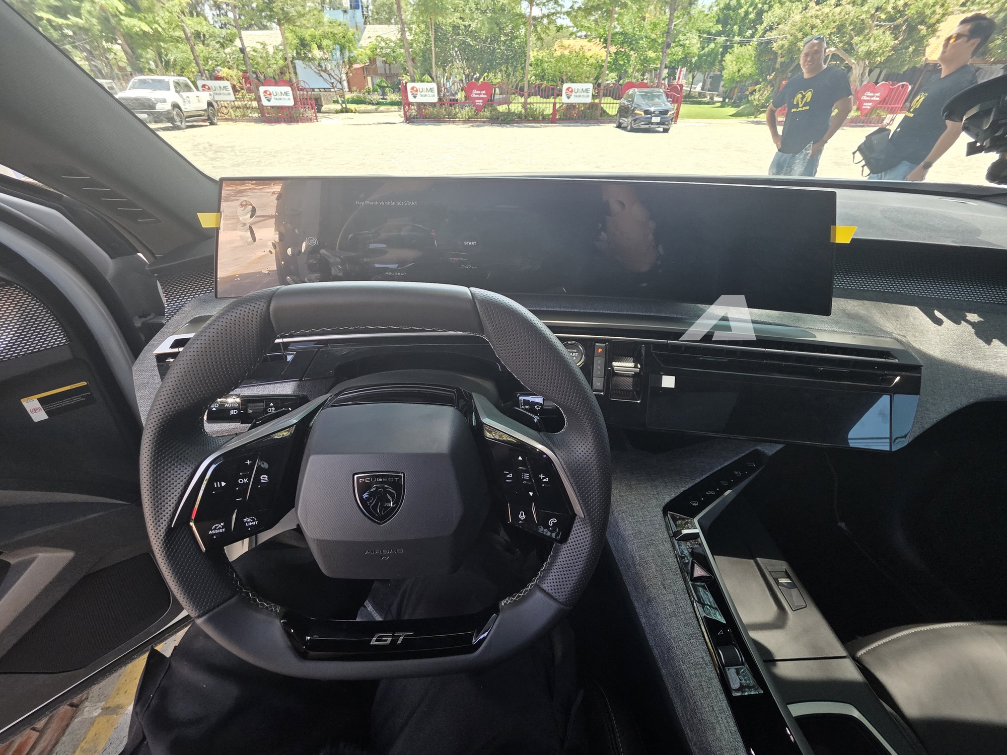 Ảnh thực tế Peugeot 3008 đời mới tại Việt Nam: Dáng coupe sành điệu, màn cong siêu dài, chờ giá để cạnh tranh CX-5, Tucson - Ảnh 11