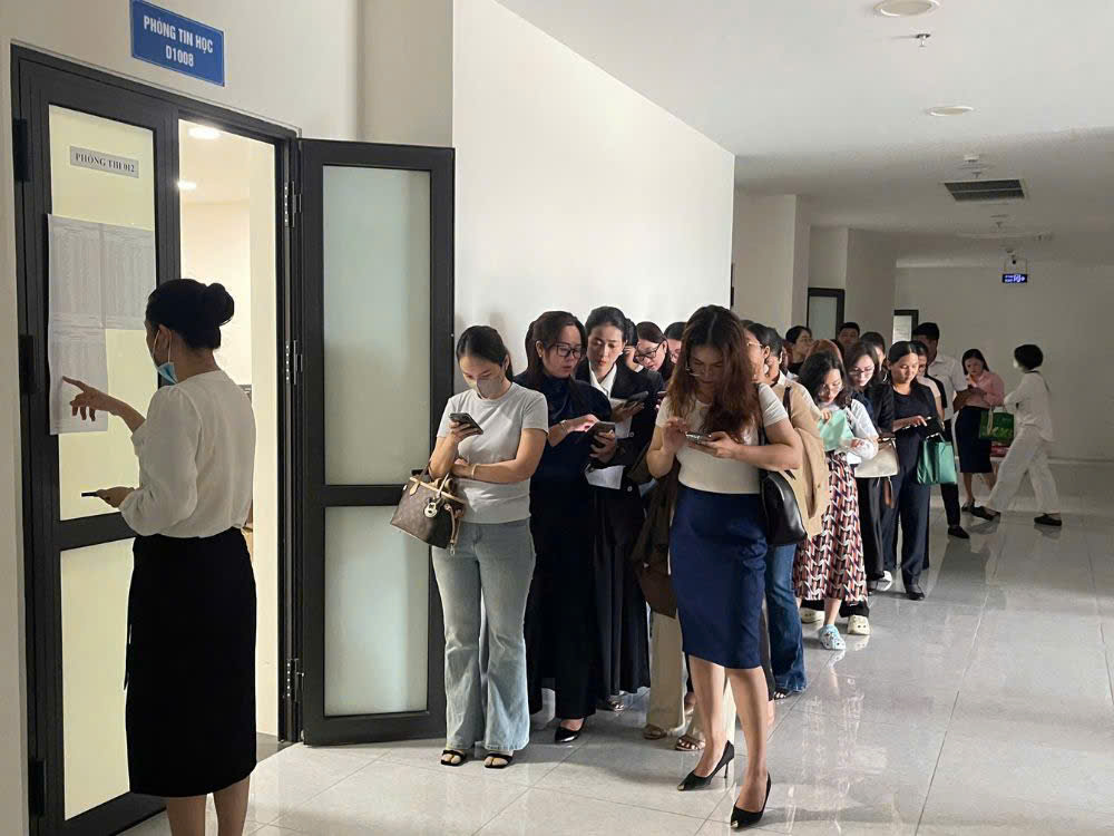 TPHCM: Hơn 6.000 người thi chứng chỉ môi giới bất động sản - Ảnh 1