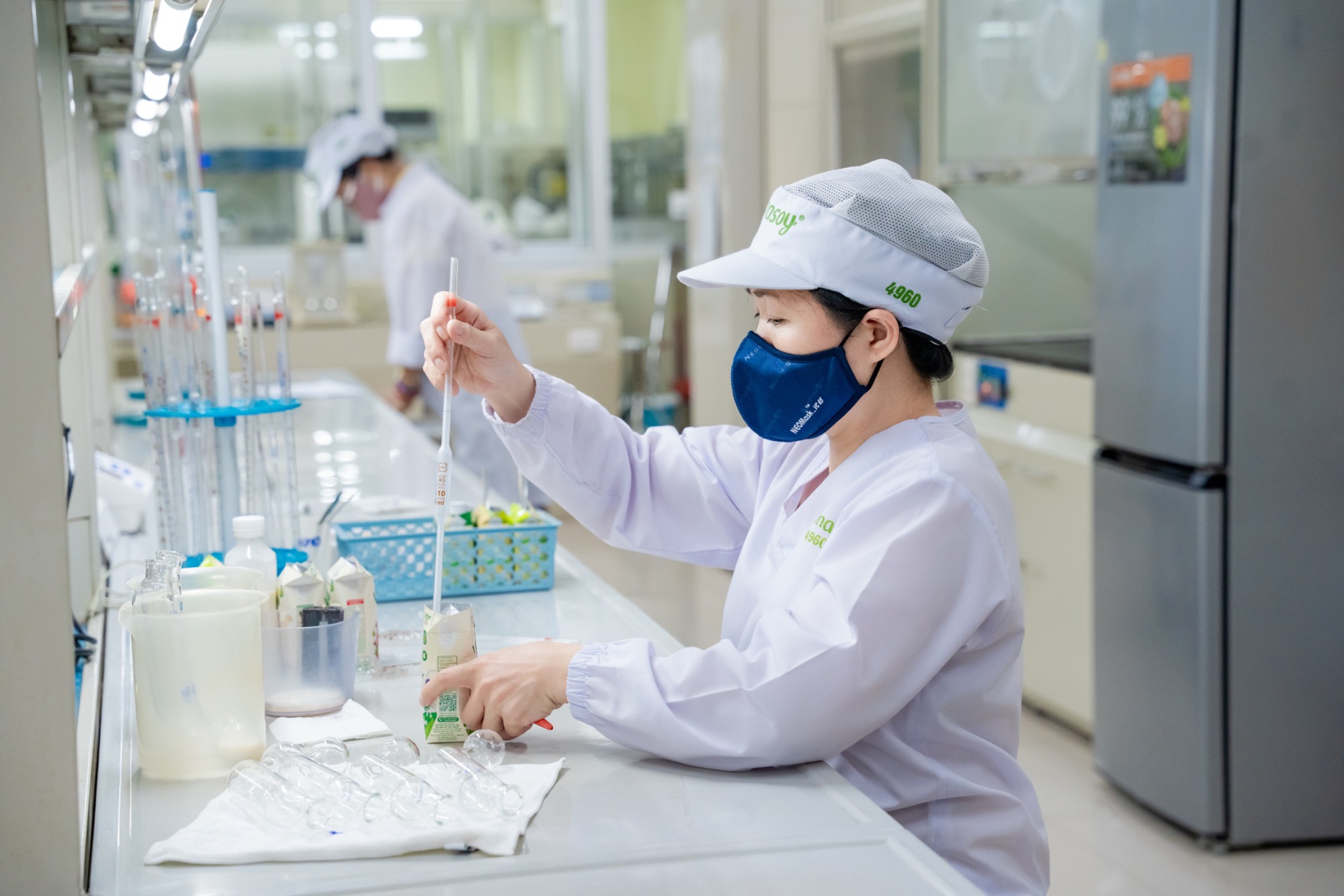 Vinasoy công bố thông điệp mới, kiến tạo dưỡng chất lành từ đậu nành và hạt - Ảnh 1