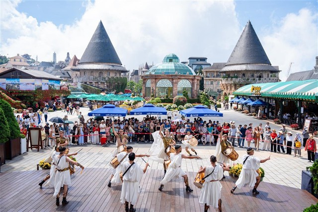 Bức tranh du lịch đa trải nghiệm: "Lực đẩy" thăng hạng BĐS dòng tiền tại Đà Nẵng - Ảnh 1