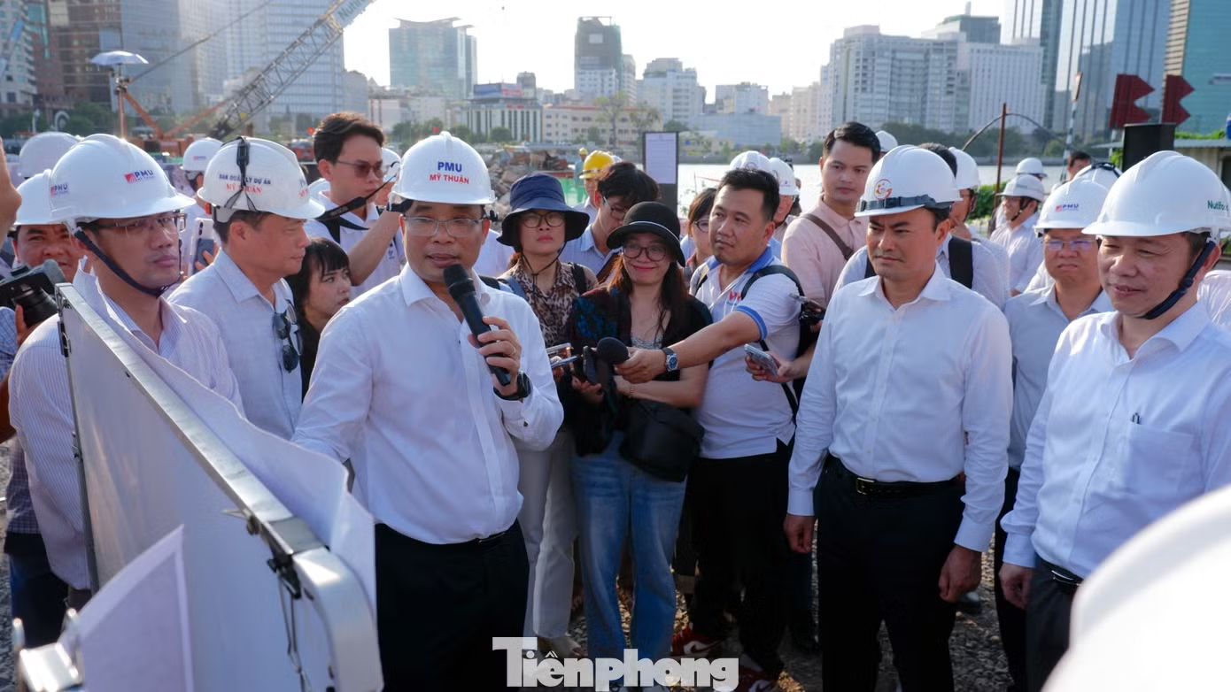 Dấu mốc quan trọng tại công trình cầu đi bộ 1.000 tỷ qua sông Sài Gòn - Ảnh 2