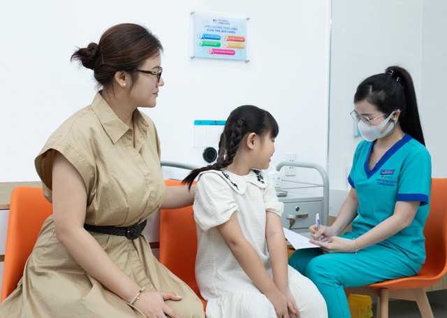 Chủ động “đi trước một bước” bảo vệ trẻ trong bối cảnh “dịch chồng dịch” - Ảnh 2