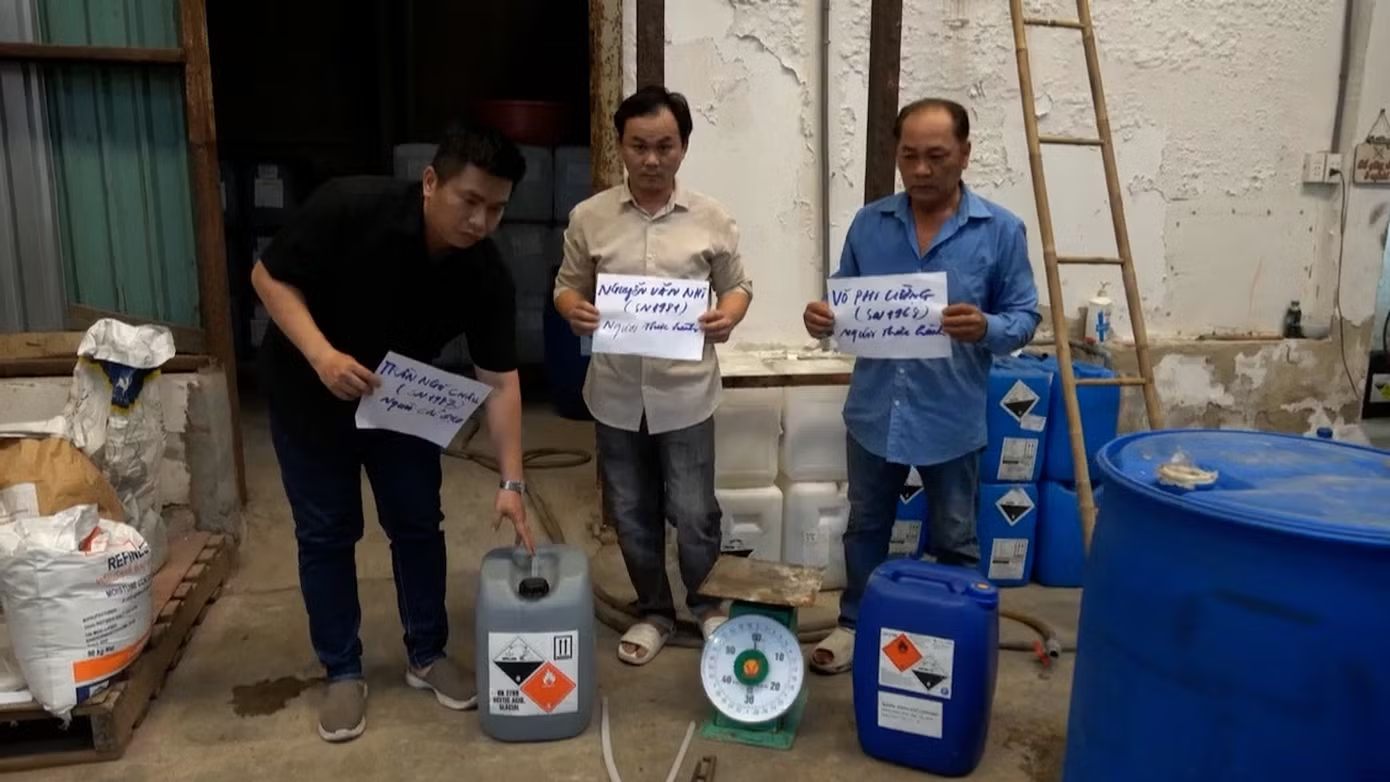 Phát hiện Giám đốc công ty sản xuất thực phẩm có hành vi lạ, công an Việt Nam lập tức theo dõi - Ảnh 1