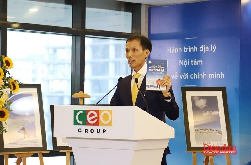 Người Việt đầu tiên chinh phục hơn 150 quốc gia và vùng lãnh thổ, được tổ chức du lịch danh giá hàng đầu thế giới trao chứng nhận hành trình hiếm có là chủ tịch một doanh nghiệp BĐS lớn - Ảnh 1