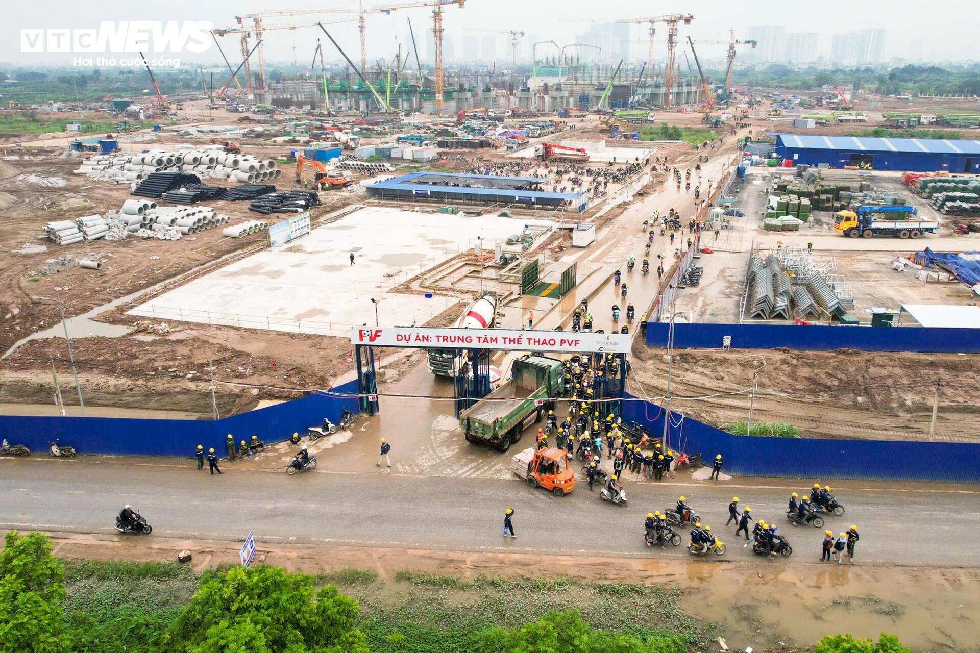 Đại công trường sân vận động 60.000 chỗ sáng đèn xuyên đêm ở Hưng Yên - Ảnh 7