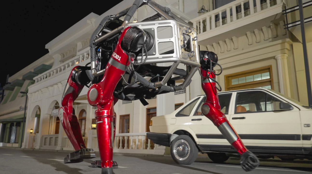 Trung Quốc ra mắt “Gundam ngoài đời thật”: Robot khổng lồ 2,7 mét trị giá 16 tỷ đồng, có thể biến hình từ 2 chân thành 4 chân - Ảnh 2