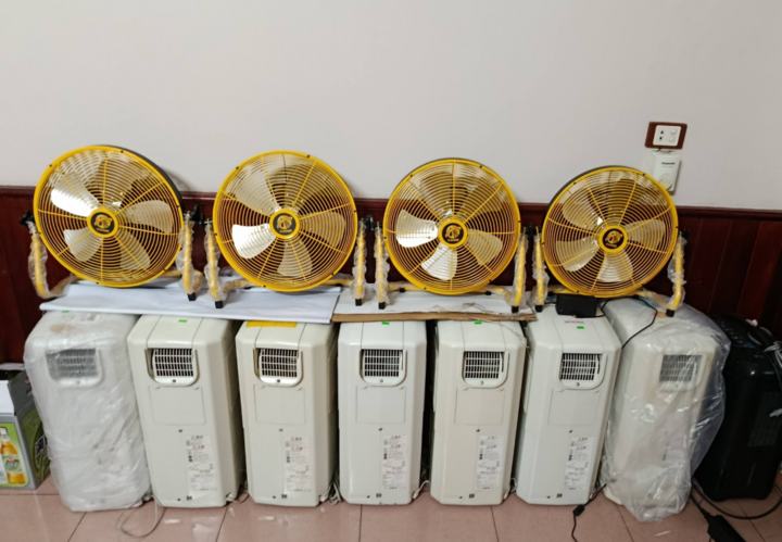 Hà Nội như đổ lửa, thị trường quạt tích điện cũng 'nóng' cực độ - Ảnh 2