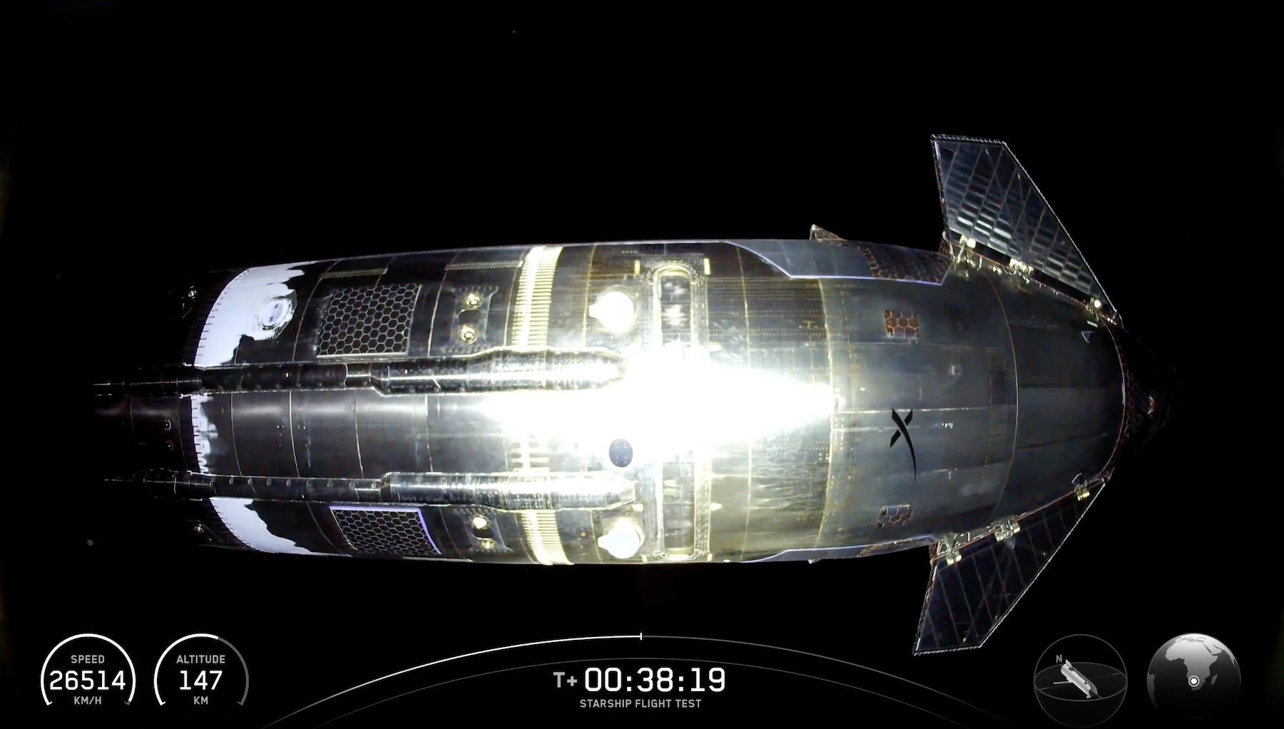 Siêu tên lửa mạnh nhất từng được phóng của SpaceX hoàn tất thử nghiệm dù bệ đẩy rơi xuống biển - Ảnh 3