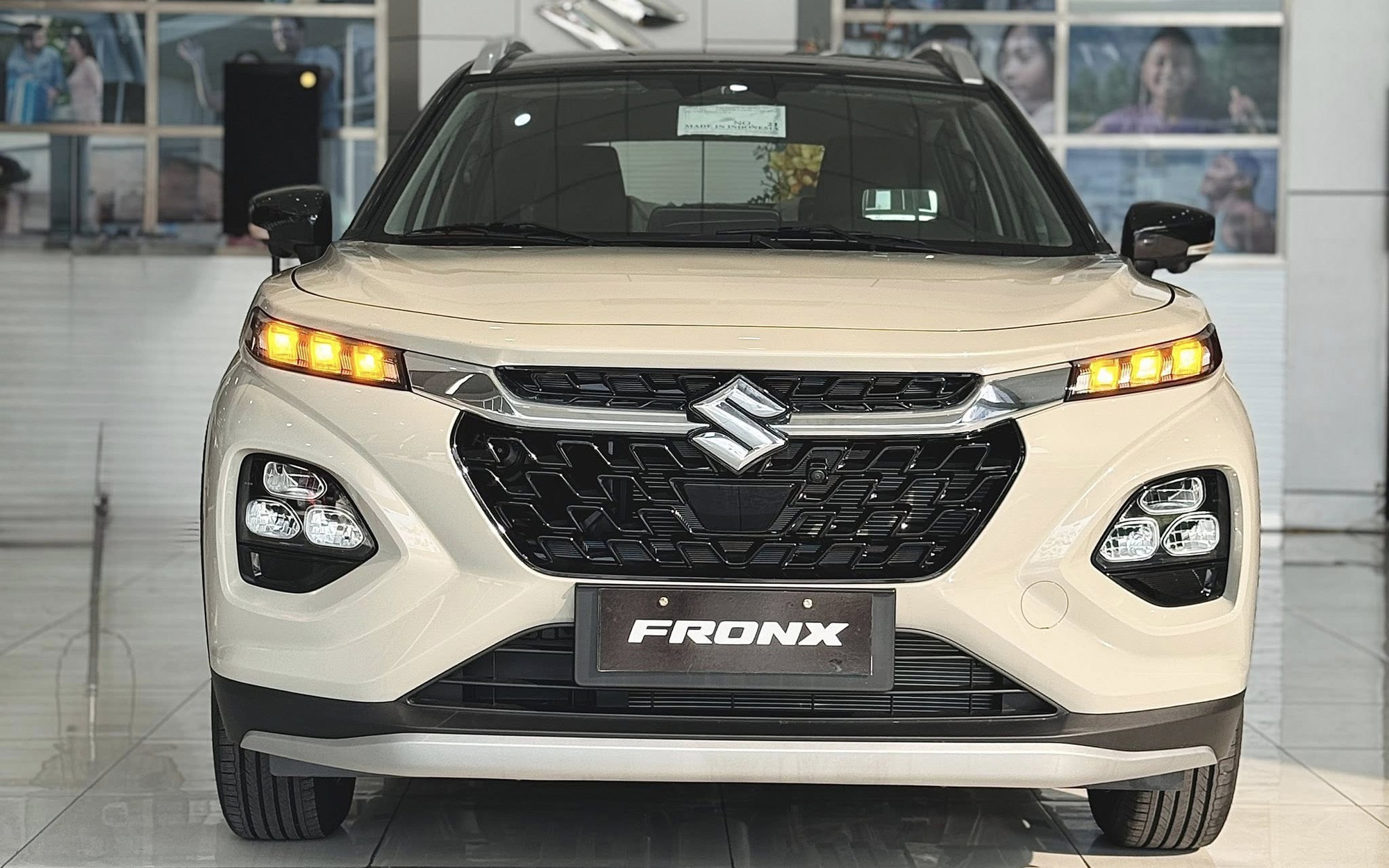 Suzuki Fronx giảm giá kỷ lục tại đại lý: Bản ‘base’ từ 430 triệu đồng, rẻ hơn cả Morning, i10 - Ảnh 1