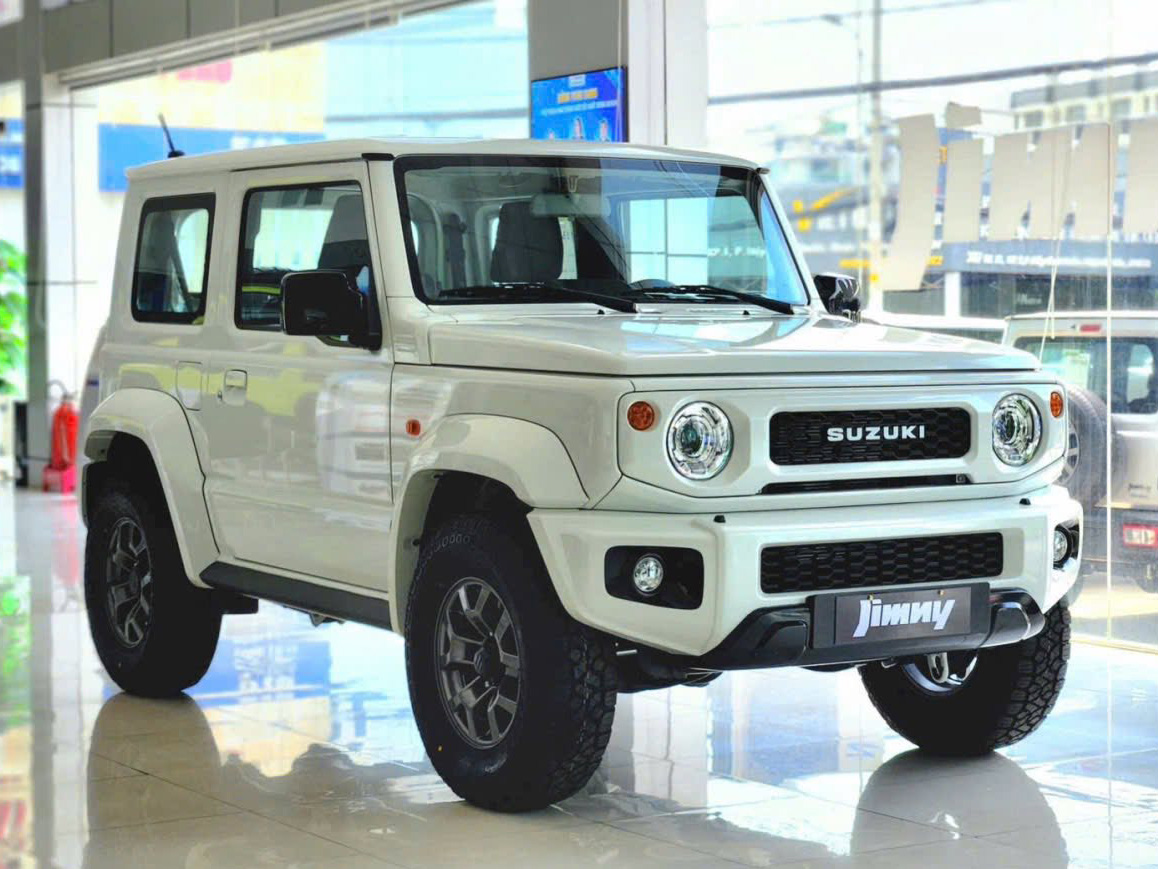 Giá Suzuki Jimny tiếp tục dò đáy tại đại lý: Thực tế thấp kỷ lục còn 609 triệu đồng, chỉ ngang niêm yết Sonet - Ảnh 2