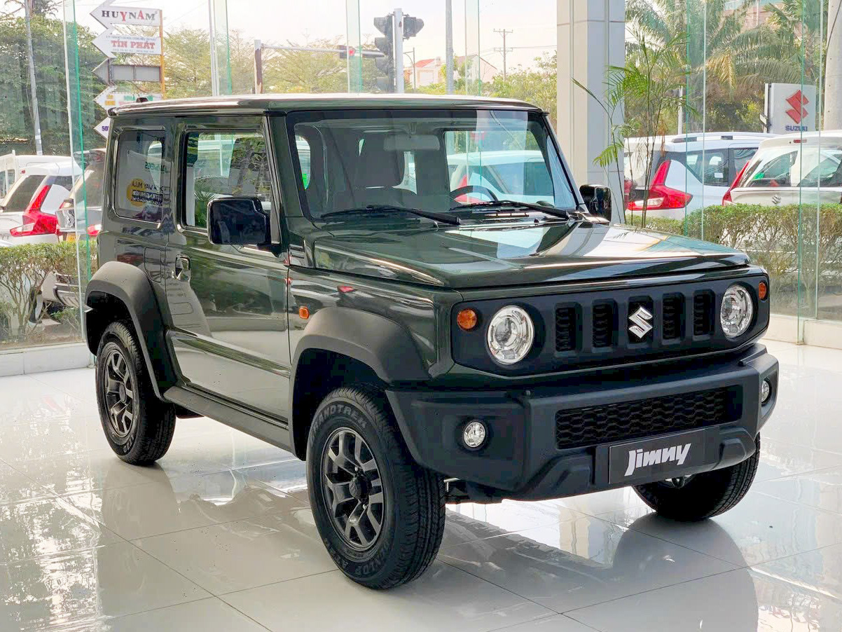 Giá Suzuki Jimny tiếp tục dò đáy tại đại lý: Thực tế thấp kỷ lục còn 609 triệu đồng, chỉ ngang niêm yết Sonet - Ảnh 1