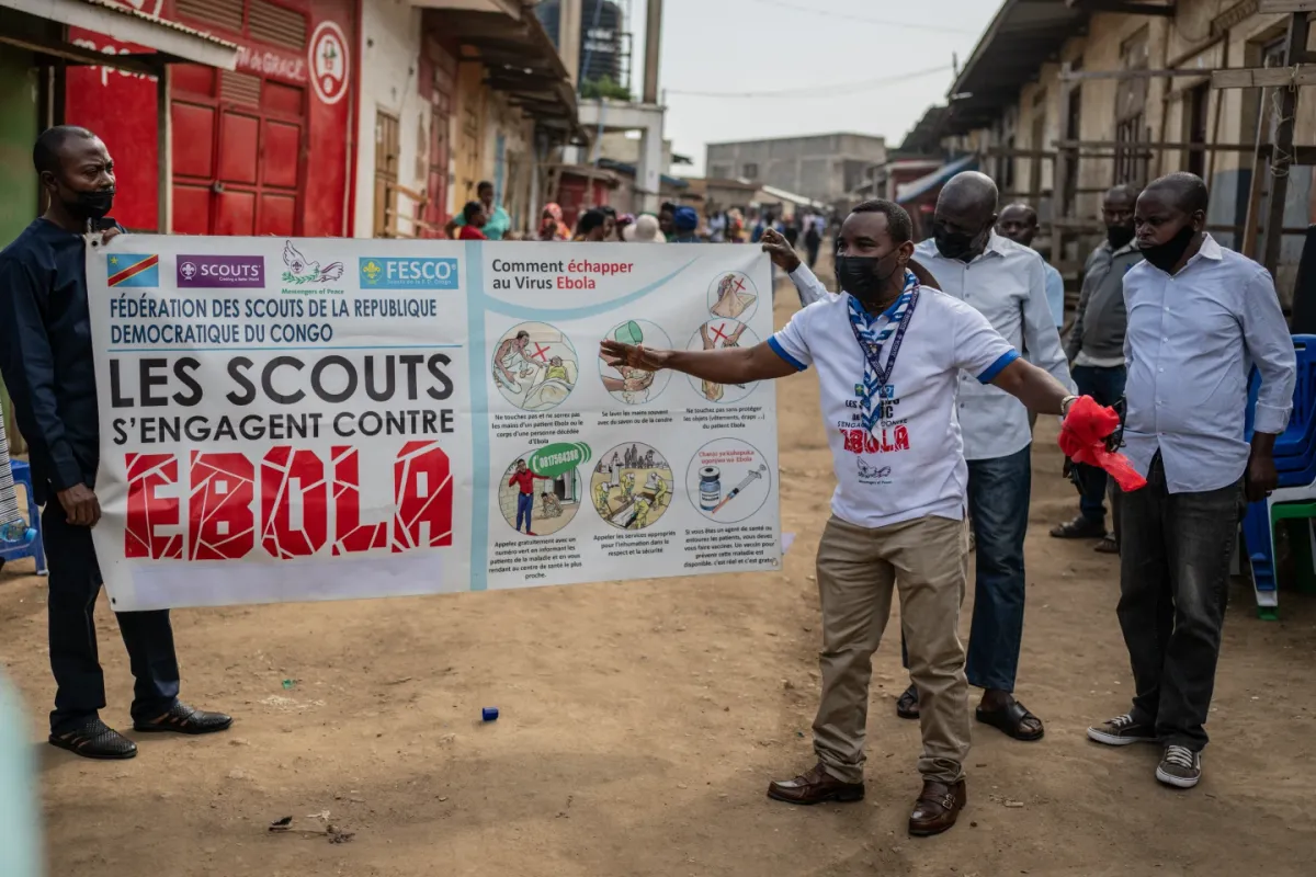 Congo: Khu điều trị bệnh nhân Ebola bị phóng hỏa, 18 ca nghi nhiễm bỏ trốn - Ảnh 2