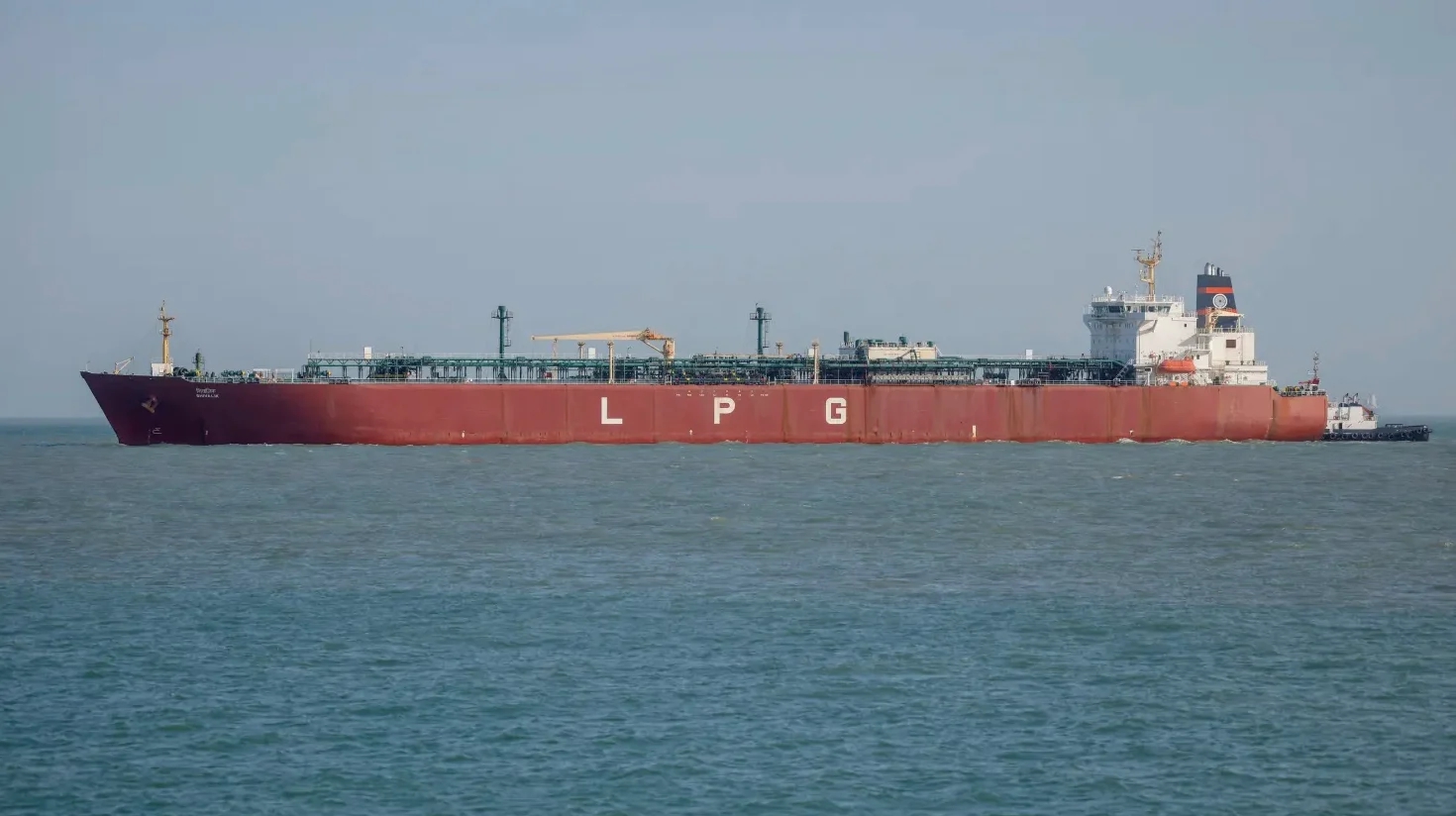 Siêu tàu liều mình vượt Hormuz cứu vãn cơn khát gas 'thê thảm', giải vây cho quốc gia đông dân nhất thế giới - Ảnh 1