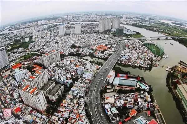 TP. Hồ Chí Minh siết tiến độ giải ngân đầu tư công, yêu cầu hoàn thành 100% kế hoạch vốn - Ảnh 1