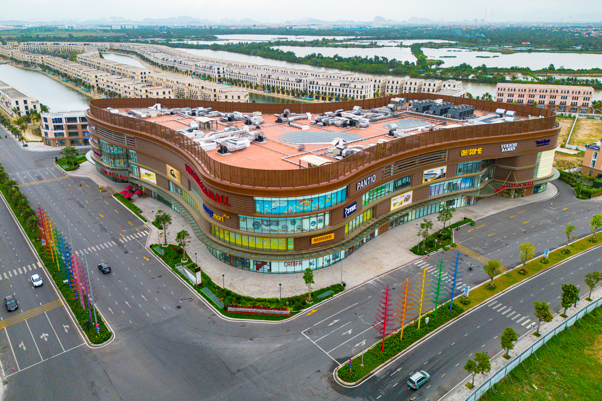 Cảnh trái ngược của hòn đảo được Vinhomes đầu tư hơn 2 tỷ USD: Từ nơi hoang sơ thành đến điểm du lịch, từ biệt lập đến kết nối trong 5 phút - Ảnh 13