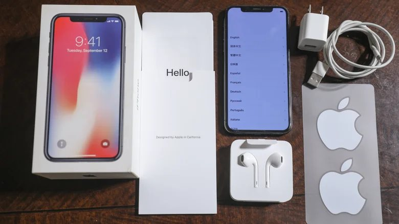 Suốt 17 năm qua, Apple luôn tặng kèm một món quà nhỏ trong hộp khi mua iPhone – Sao giờ không còn nữa? - Ảnh 2
