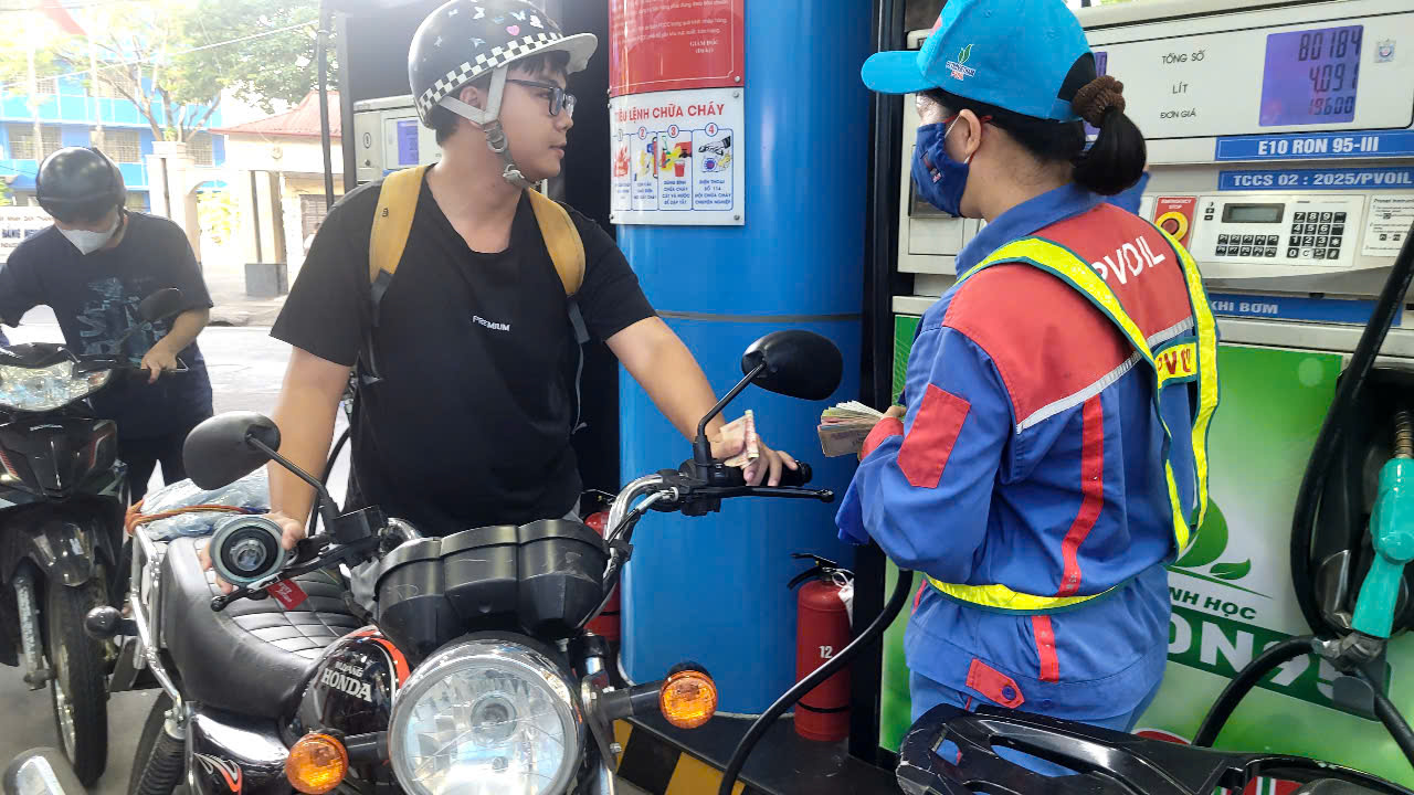 Sử dụng xăng E10, từng loại phương tiện tương thích ra sao? - Ảnh 1