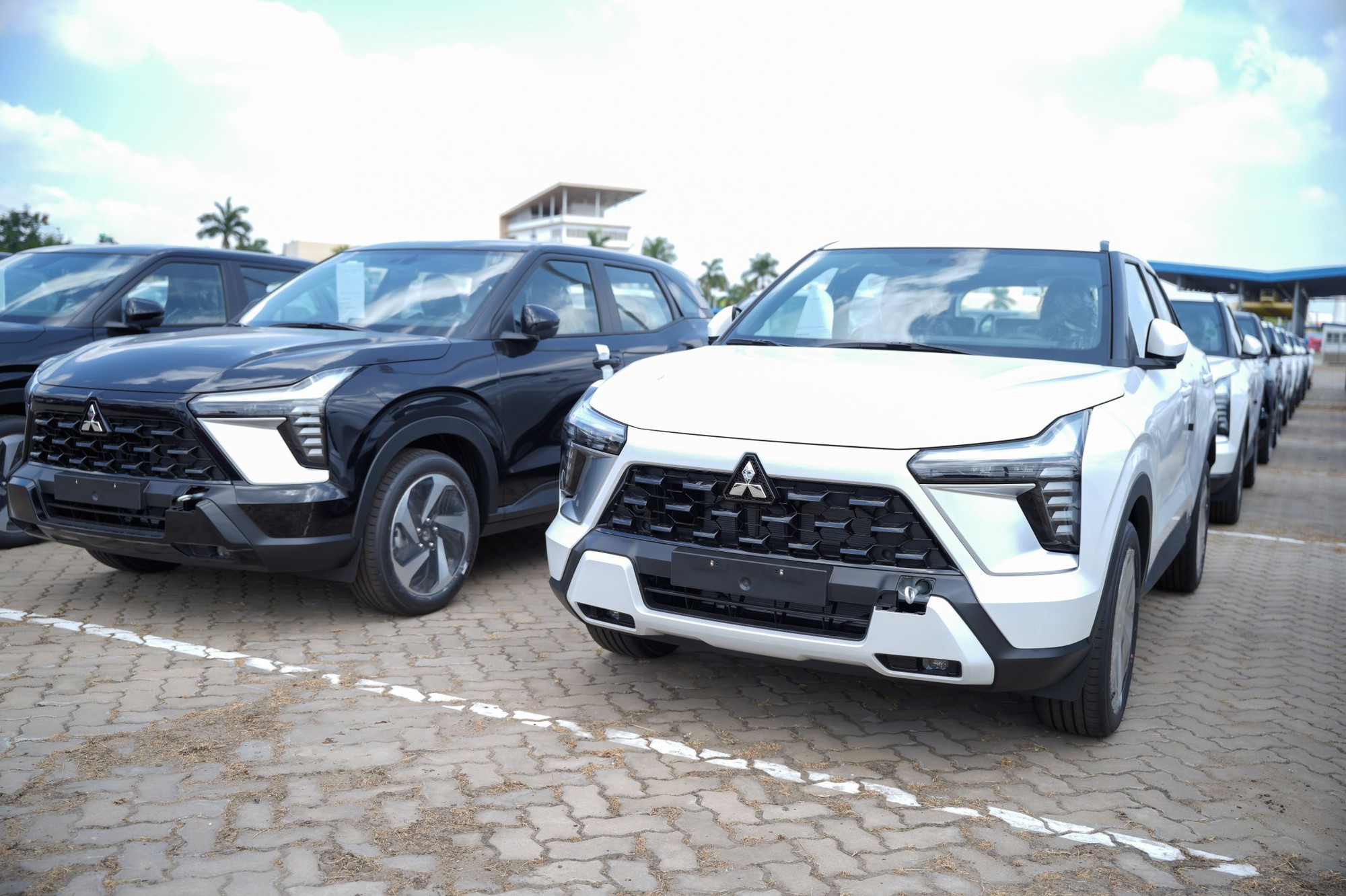 Mitsubishi Xforce 2026 ra mắt Việt Nam: Giá từ 605 triệu đồng, bổ sung ghế điện, camera 360, bản ‘base’ có nhiều điểm mới, ‘phả hơi nóng’ lên Yaris Cross - Ảnh 12