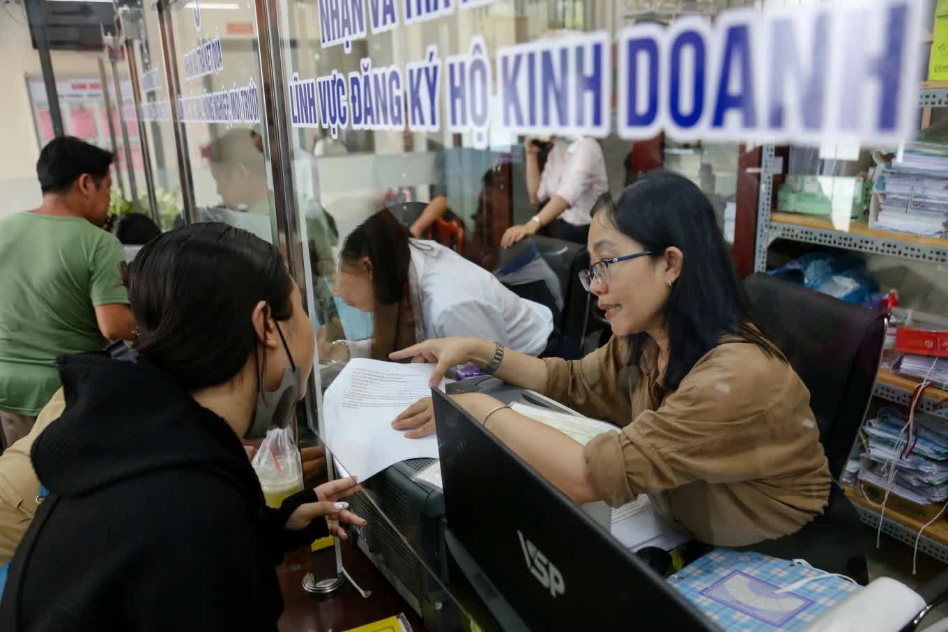 Cuộc chuyển mình của hàng triệu hộ kinh doanh - Ảnh 2