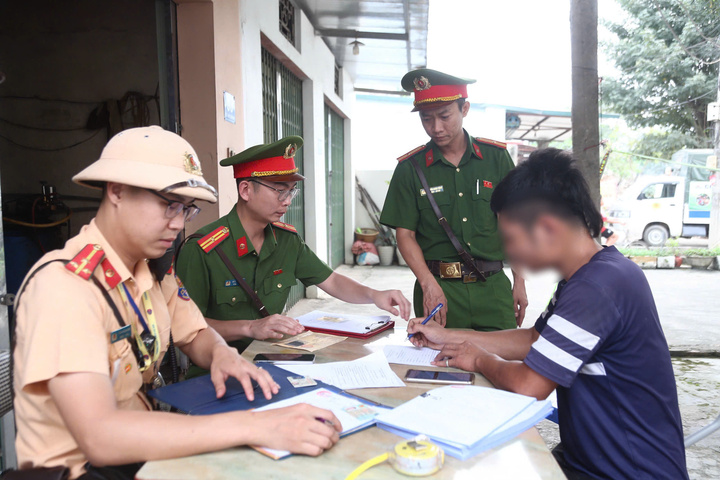 Chậm nộp tiền phạt vi phạm giao thông bị tính thêm bao nhiêu mỗi ngày? - Ảnh 1