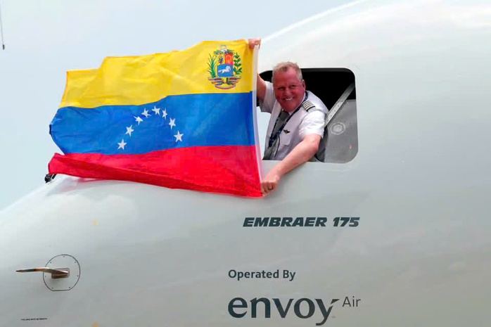 Quan chức Mỹ bay tuyến bay thẳng tới Venezuela sau hơn 7 năm - Ảnh 1