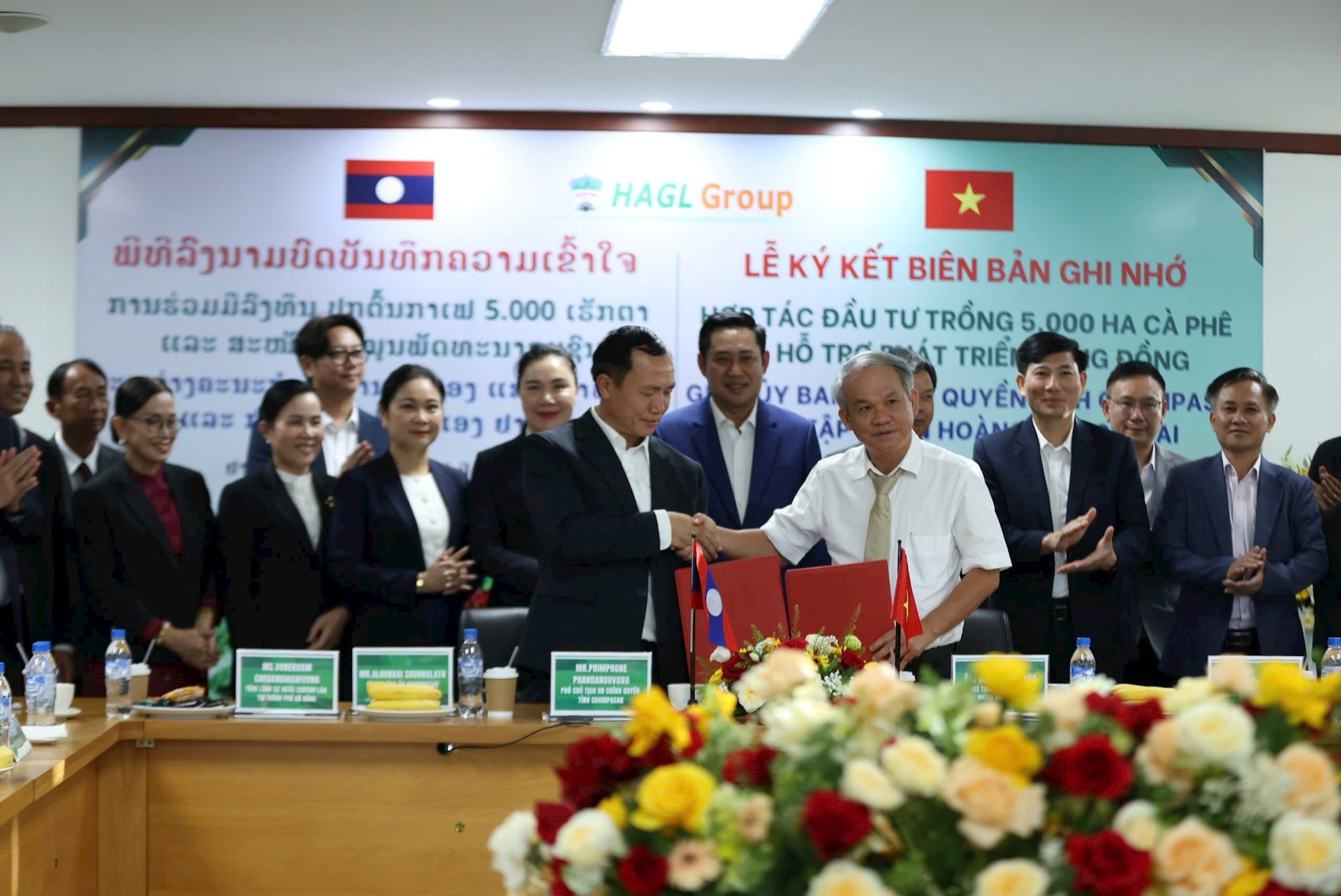 Chính quyền tỉnh Champasak và Bầu Đức ký thỏa thuận phát triển 5.000 ha cà phê, nhắm mục tiêu vùng trồng lớn nhất thế giới - Ảnh 2