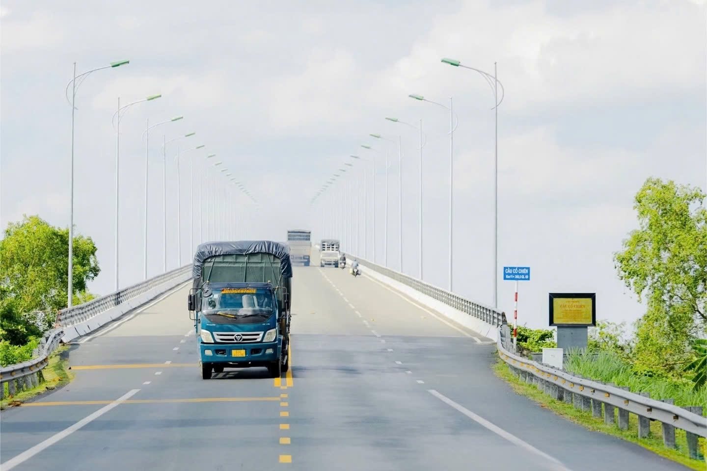 Bơm 3.500 tỉ đồng xây cầu Cổ Chiên 2, Vĩnh Long mở “cửa lớn” ra biển cho ĐBSCL - Ảnh 1