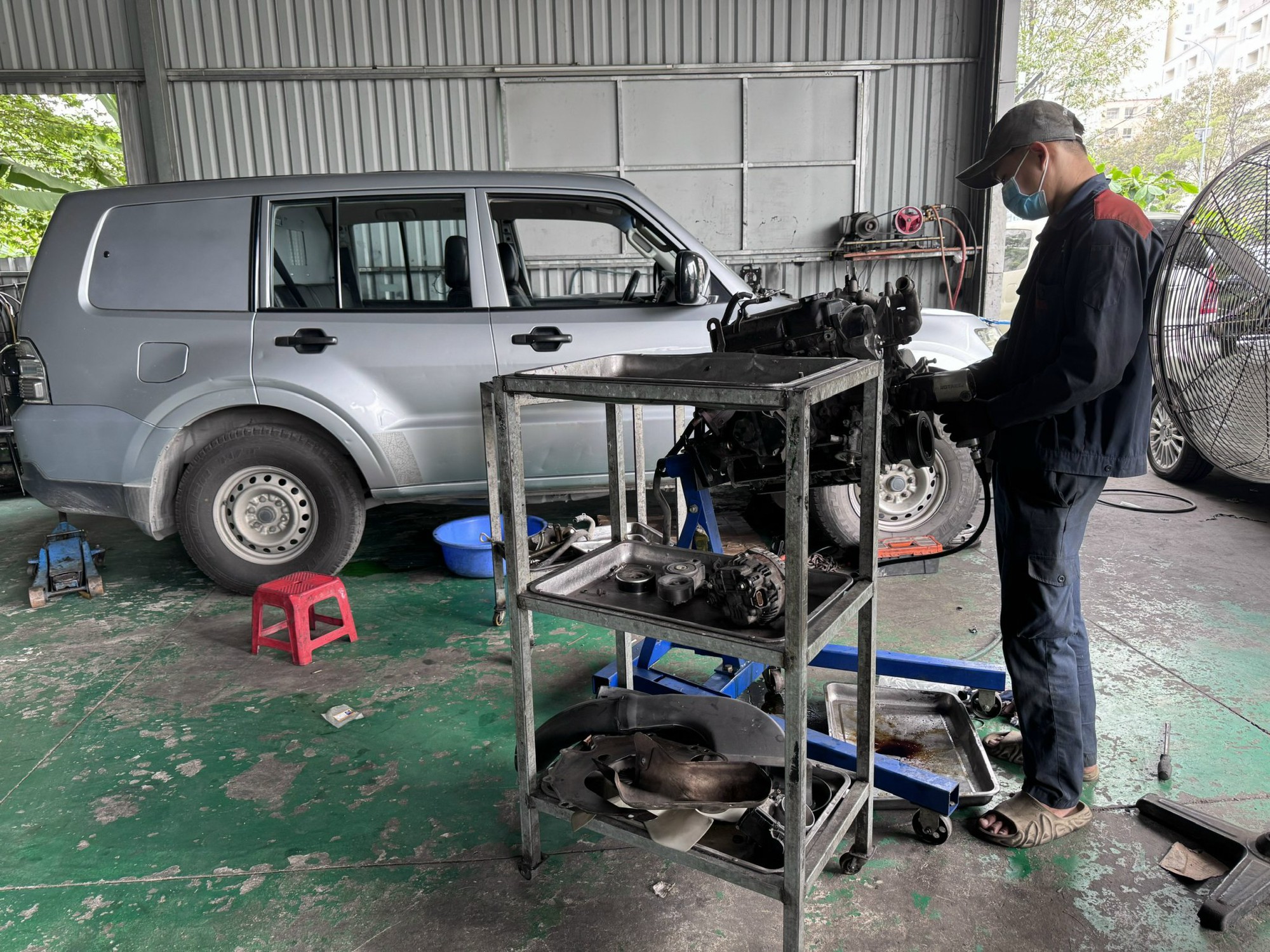 Nhiều chủ xe vẫn còn băn khoăn về xăng E10 - Ảnh 1