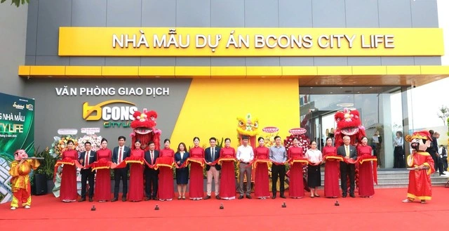 Bcons City Life tạo sức hút lớn ngay ngày đầu ra mắt nhà mẫu - Ảnh 1