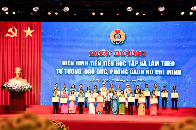 Tổng giám đốc Vietcombank vinh dự được khen thưởng với thành tích xuất sắc - Ảnh 2