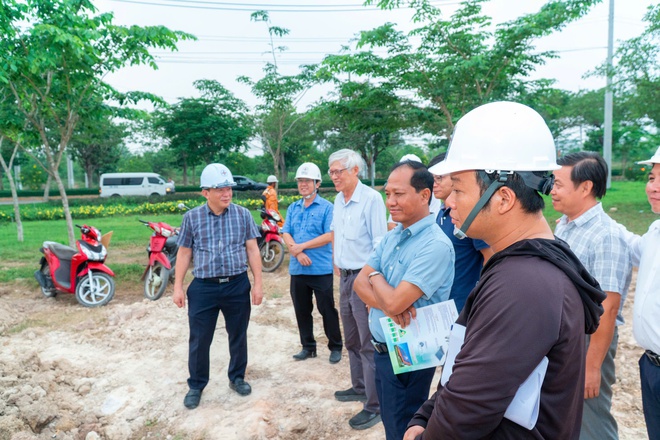 Công trình điện thứ 51 kịp đóng điện lúc 23 giờ 50 phút khuya 30.4 - Ảnh 2