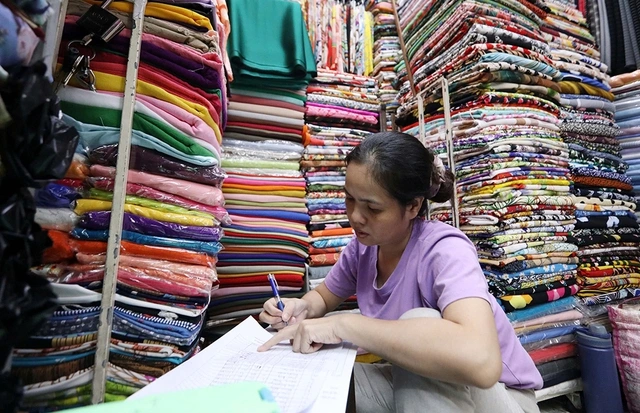 Nâng ngưỡng chịu thuế, hộ kinh doanh kê khai thế nào? - Ảnh 1