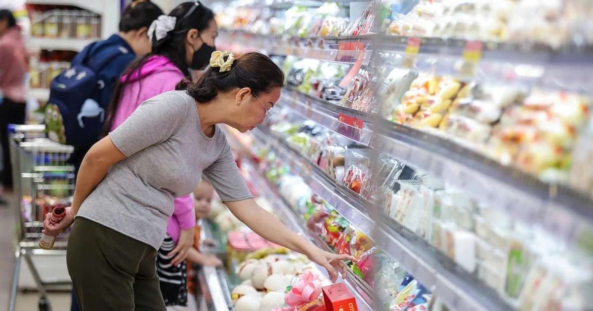 Kích thích tiêu dùng, tạo 'bệ đỡ' cho tăng trưởng kinh tế