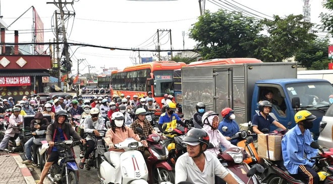 Siết xe tải vào nội đô, lo hàng hóa đội giá - Ảnh 2
