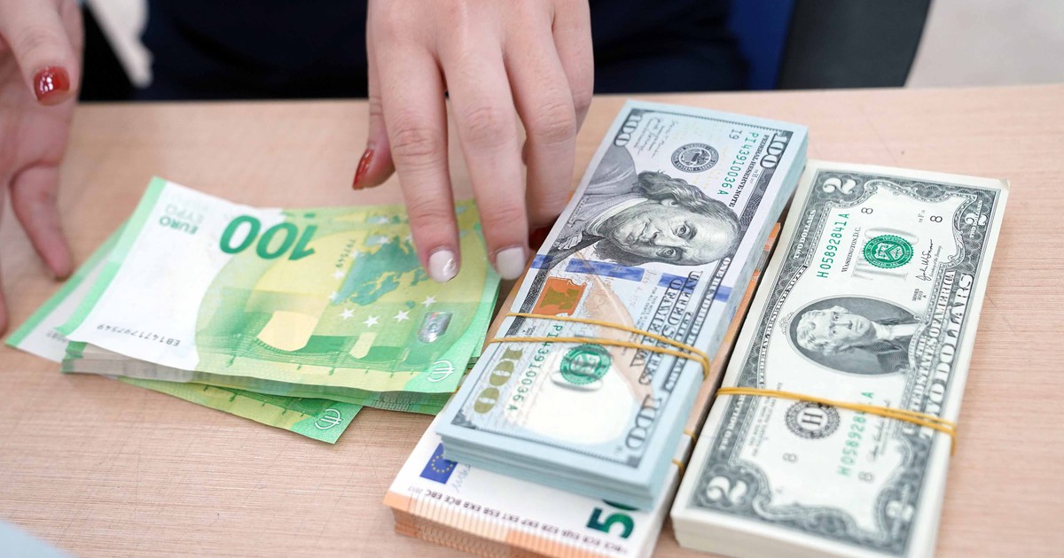 Giá USD hôm nay 24.5.2026: Đà tăng kéo dài đẩy euro đi xuống