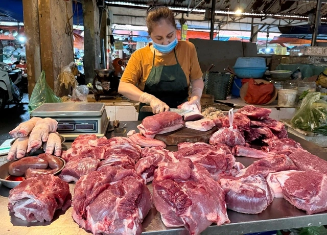 Lạm phát tăng 4,66%, nhập siêu hơn 3 tỉ USD trong tháng 4 - Ảnh 1