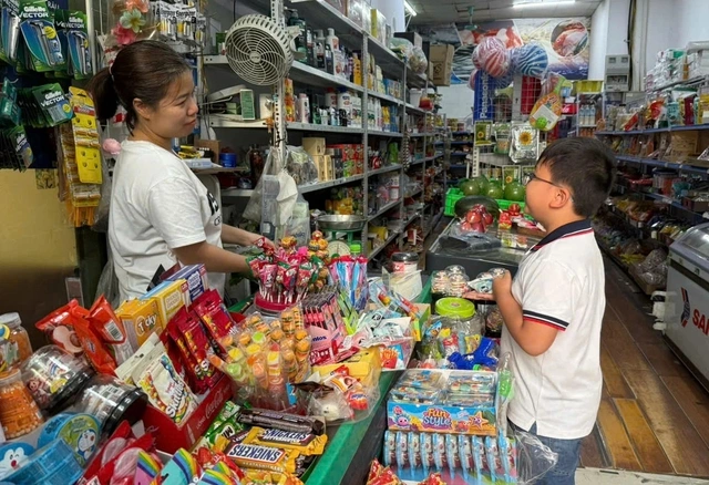 Hộ kinh doanh phải đổi cách tính thuế ngay khi doanh thu vượt 3 tỉ? - Ảnh 1