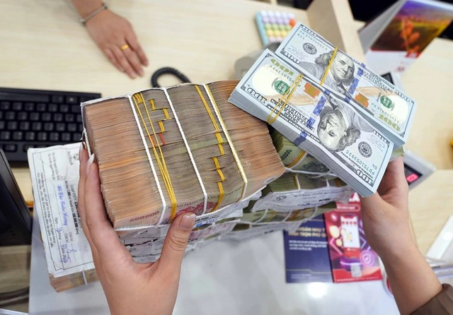 Giá USD hôm nay 1.5.2026: Đô la Mỹ cùng EUR, bảng Anh… tăng - Ảnh 1