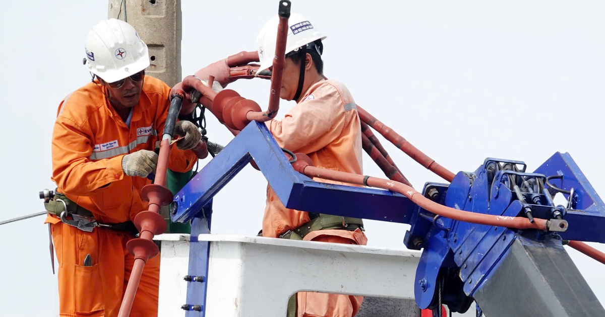Căng thẳng cung ứng điện, có thể áp dụng khung giờ cao điểm tối từ tháng 6