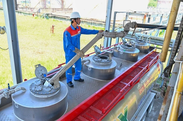 Nhà máy nhiên liệu sinh học Dung Quất hướng tới nâng công suất 100.000 m³/năm - Ảnh 2