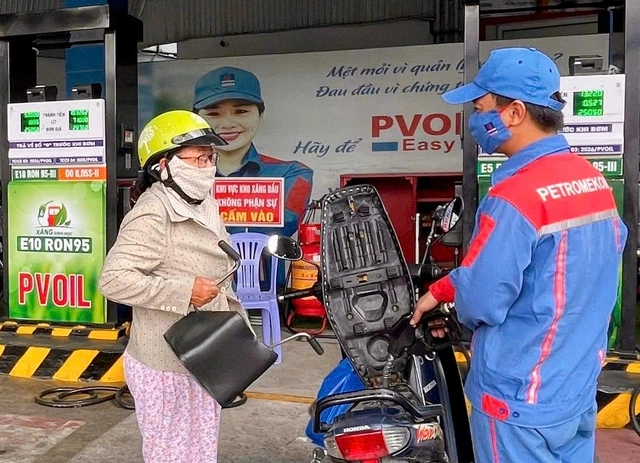 Chuyên gia cảnh báo mối nguy 'tự tách ethanol' trong xăng E10 - Ảnh 1
