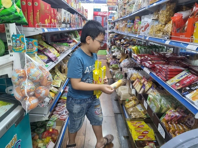Gần 10.000 doanh nghiệp, hộ kinh doanh trong diện kiểm tra của công an Hà Nội - Ảnh 1