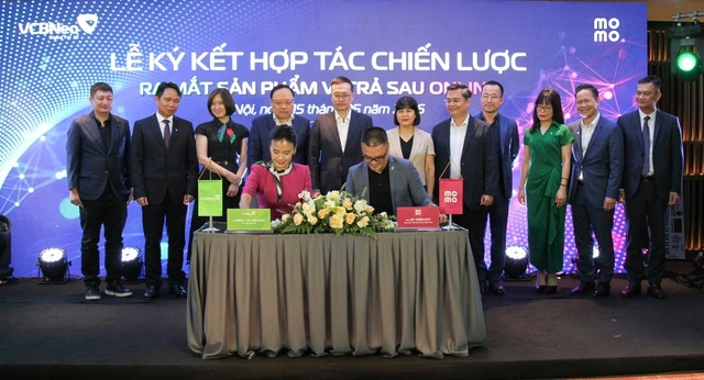 MoMo và VCBNeo hợp tác triển khai Ví Trả Sau - Ảnh 1