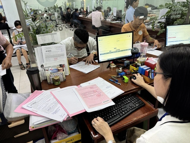 TP.HCM tiến tới làm sổ hồng trên điện thoại - Ảnh 2