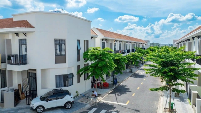 Đối tượng nào có nhà rồi vẫn được mua nhà ở xã hội? - Ảnh 2