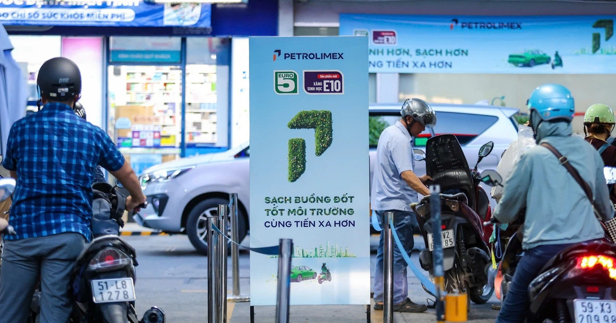 Giảm thuế để giảm giá xăng E10