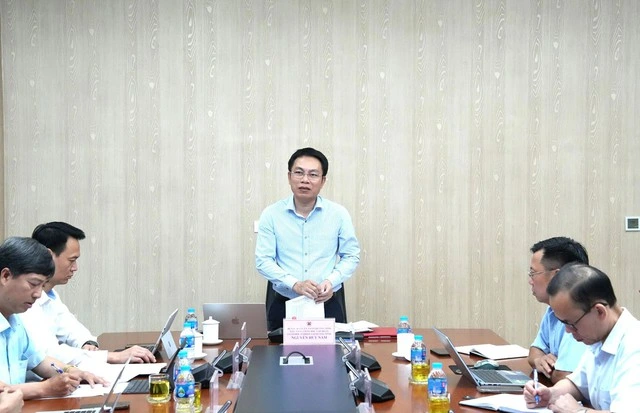 TKV hoàn thành vượt mức kế hoạch sản xuất, tiêu thụ than tháng 4 - Ảnh 1