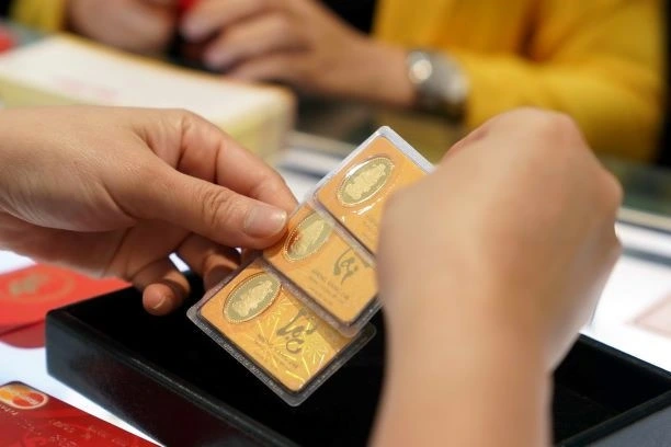 Giá vàng hôm nay 7.5.2026: Bật tăng 1,5 triệu đồng lên trên 167 triệu đồng mỗi lượng - Ảnh 1