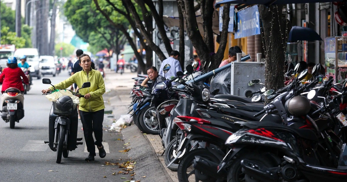 TP.HCM sẽ mở app để người dân đăng ký thuê vỉa hè, lòng đường